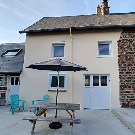 Petite Maison Proche Centre Ville Brehal Exterior photo